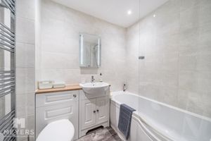 Photo 31- click for photo gallery